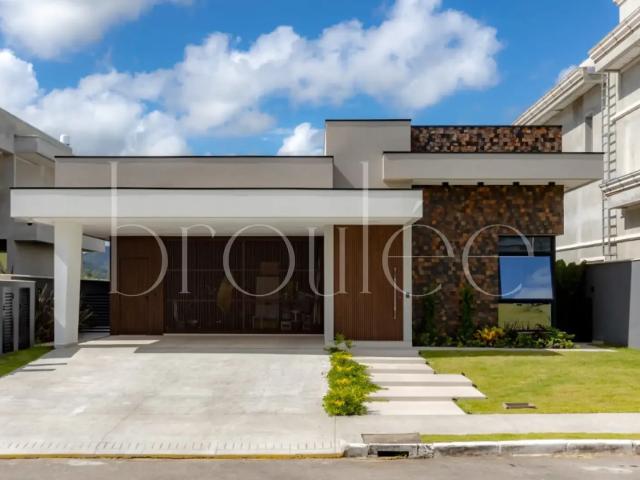 Casa aluguel em Região Geográfica Imediata de Itajaí, Camboriú