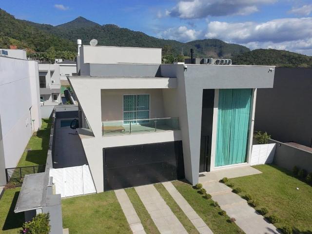 Casa aluguel em Santa Regina, Camboriú