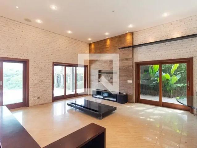 Casa aluguel em Região Imediata de São Paulo, Região Metropolitana de São Paulo