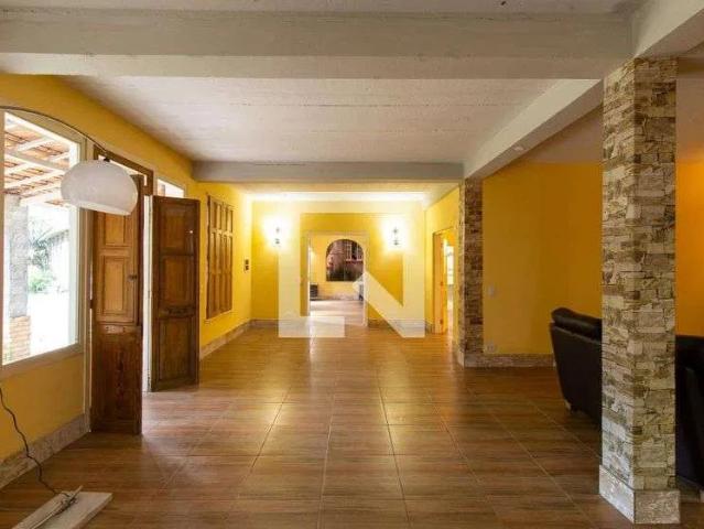 Casa aluguel em Cotia