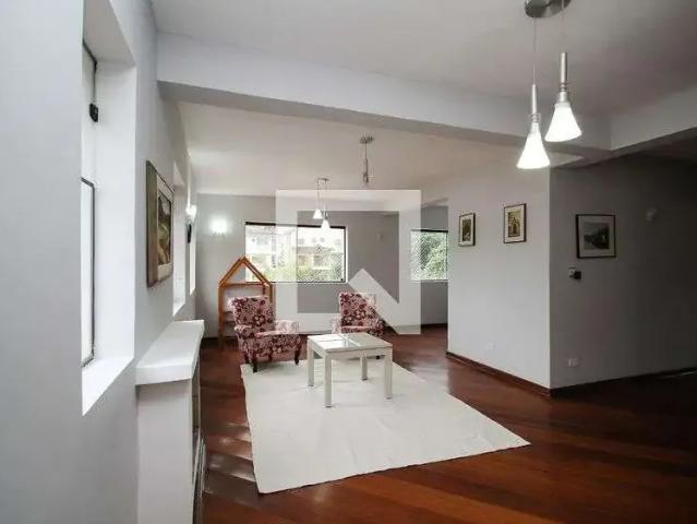 Casa aluguel em Região Imediata de São Paulo, Região Metropolitana de São Paulo