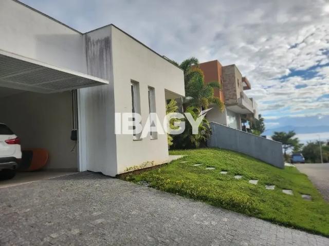 Casa aluguel em Região Geográfica Imediata de Florianópolis, Desterro