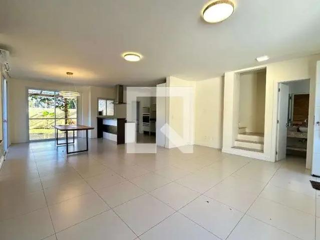 Casa aluguel em Região Geográfica Imediata de Florianópolis, Desterro