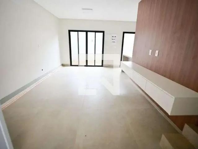Casa aluguel em Região Geográfica Imediata de Goiânia, Goiânia