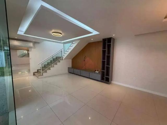 Casa aluguel em Região Geográfica Imediata do Rio de Janeiro, Região Metropolitana do Rio de Janeiro