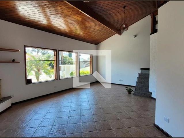 Casa aluguel em Itaquaquecetuba