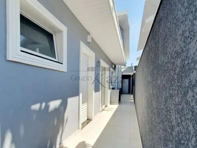 Casa aluguel em Região Imediata de São José dos Campos, Região Metropolitana do Vale do Paraíba e Litoral Norte