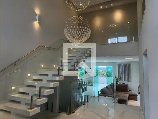 Casa aluguel em Região Imediata de São José dos Campos, Região Metropolitana do Vale do Paraíba e Litoral Norte