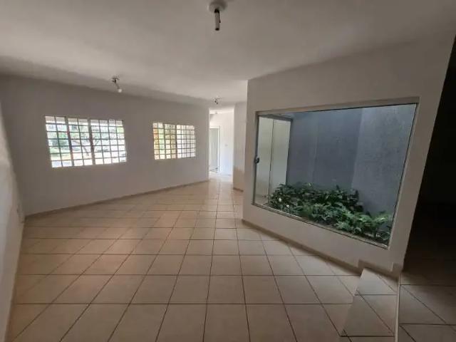 Casa aluguel em Região Geográfica Imediata de Londrina, Londrina