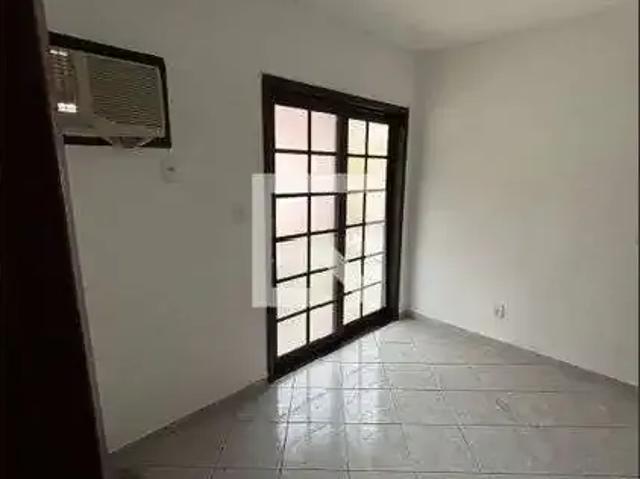 Casa aluguel em Região Geográfica Imediata do Rio de Janeiro, Região Metropolitana do Rio de Janeiro