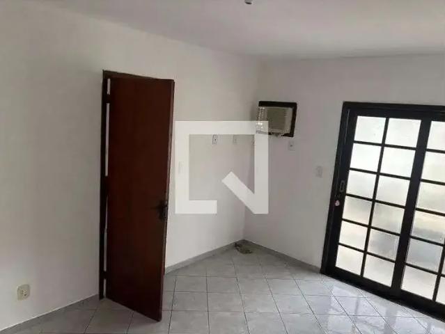 Casa aluguel em Região Geográfica Imediata do Rio de Janeiro, Região Metropolitana do Rio de Janeiro
