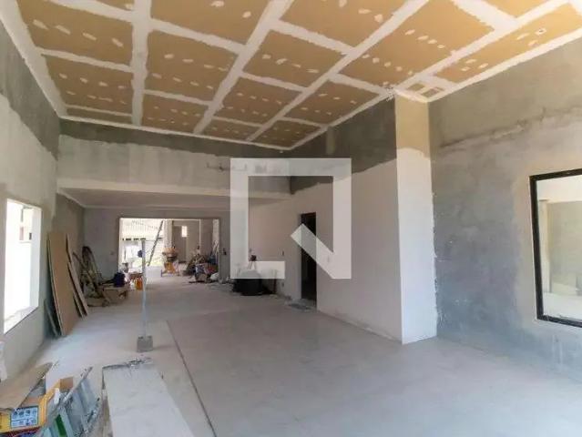 Casa aluguel em Região Geográfica Imediata do Rio de Janeiro, Região Metropolitana do Rio de Janeiro
