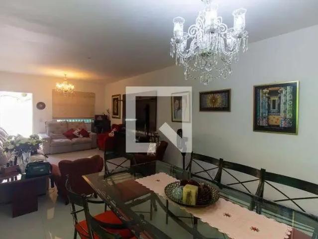 Casa aluguel em Região Geográfica Imediata do Rio de Janeiro, Região Metropolitana do Rio de Janeiro