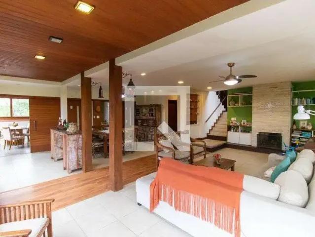 Casa aluguel em Região Geográfica Imediata do Rio de Janeiro, Região Metropolitana do Rio de Janeiro