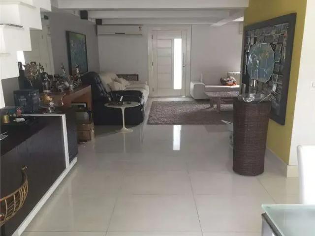 Casa aluguel em Região Geográfica Imediata do Rio de Janeiro, Região Metropolitana do Rio de Janeiro