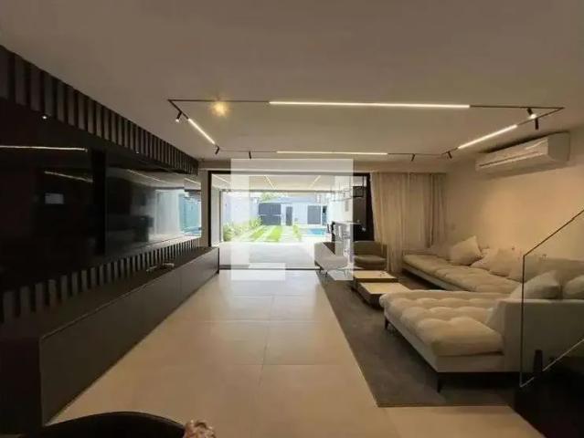 Casa aluguel em Região Geográfica Imediata do Rio de Janeiro, Região Metropolitana do Rio de Janeiro