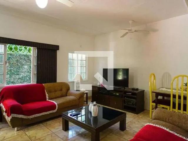 Casa aluguel em Região Geográfica Imediata do Rio de Janeiro, Região Metropolitana do Rio de Janeiro