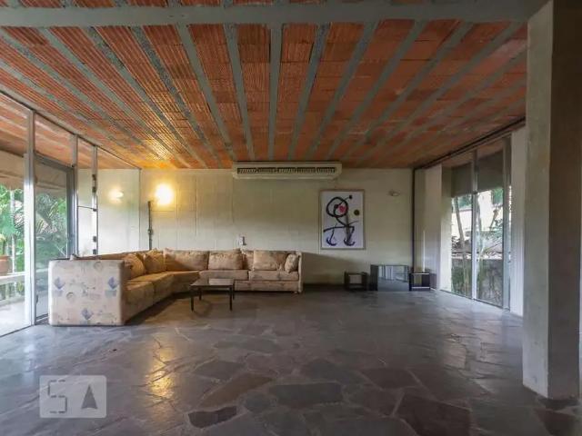 Casa aluguel em Região Geográfica Imediata do Rio de Janeiro, Região Metropolitana do Rio de Janeiro