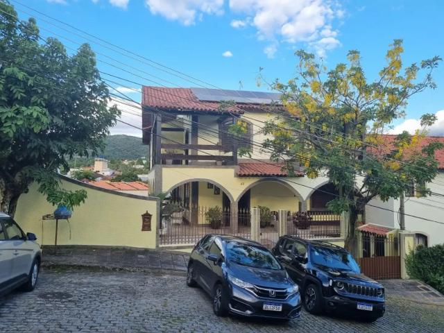 Casa aluguel em Região Geográfica Imediata do Rio de Janeiro, Região Metropolitana do Rio de Janeiro