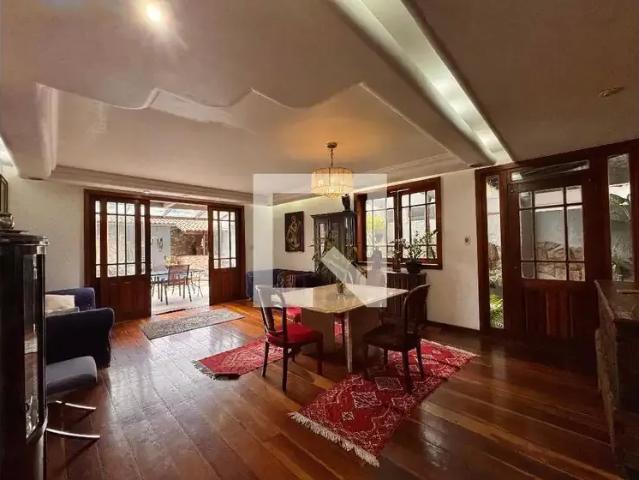 Casa aluguel em Região Geográfica Imediata do Rio de Janeiro, Região Metropolitana do Rio de Janeiro