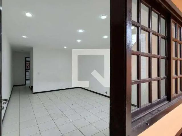 Casa aluguel em Região Geográfica Imediata do Rio de Janeiro, Região Metropolitana do Rio de Janeiro