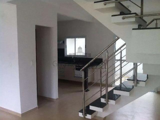 Casa aluguel em Região Imediata de São José dos Campos, Região Metropolitana do Vale do Paraíba e Litoral Norte