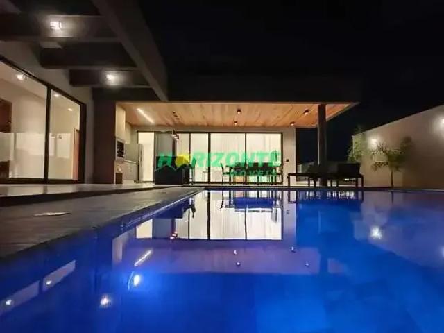 Casa aluguel em Região Imediata de São José dos Campos, Região Metropolitana do Vale do Paraíba e Litoral Norte