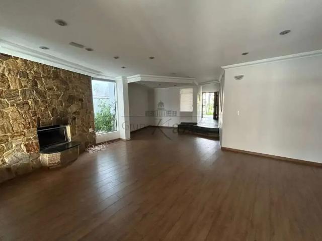 Casa aluguel em Região Imediata de São José dos Campos, Região Metropolitana do Vale do Paraíba e Litoral Norte