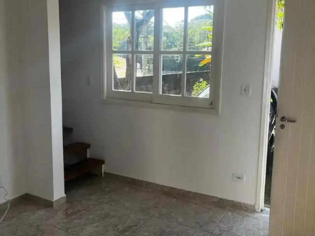 Casa aluguel em Região Imediata de São José dos Campos, Região Metropolitana do Vale do Paraíba e Litoral Norte