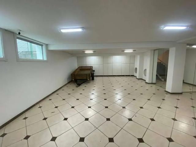 Casa aluguel em Região Imediata de São José dos Campos, Região Metropolitana do Vale do Paraíba e Litoral Norte