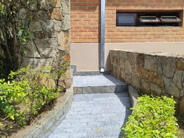 Casa aluguel em Região Imediata de São José dos Campos, Região Metropolitana do Vale do Paraíba e Litoral Norte