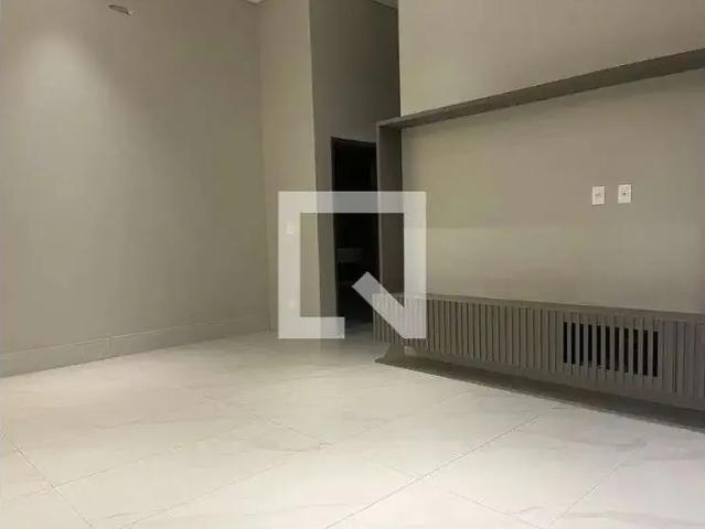 Casa aluguel em Região Imediata de São José dos Campos, Região Metropolitana do Vale do Paraíba e Litoral Norte