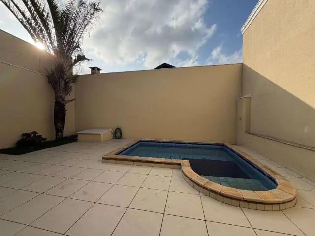 Casa aluguel em Região Imediata de São José dos Campos, Região Metropolitana do Vale do Paraíba e Litoral Norte