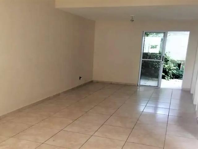 Casa aluguel em Região Imediata de São José dos Campos, Região Metropolitana do Vale do Paraíba e Litoral Norte