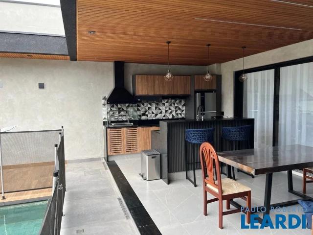 Casa aluguel em Região Imediata de São José dos Campos, Região Metropolitana do Vale do Paraíba e Litoral Norte