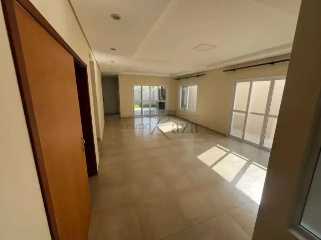 Casa aluguel em Região Imediata de São José dos Campos, Região Metropolitana do Vale do Paraíba e Litoral Norte