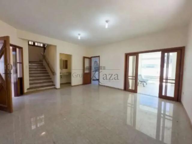 Casa aluguel em Região Imediata de São José dos Campos, Região Metropolitana do Vale do Paraíba e Litoral Norte