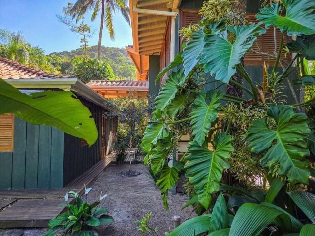 Casa aluguel em Camburi, São Sebastião