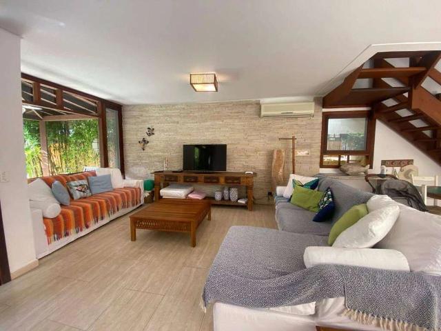 Casa aluguel em São Sebastião, Região Geográfica Intermediária de São José dos Campos