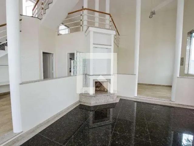Casa aluguel em Região Imediata de Taubaté-Pindamonhangaba, Região Metropolitana do Vale do Paraíba e Litoral Norte