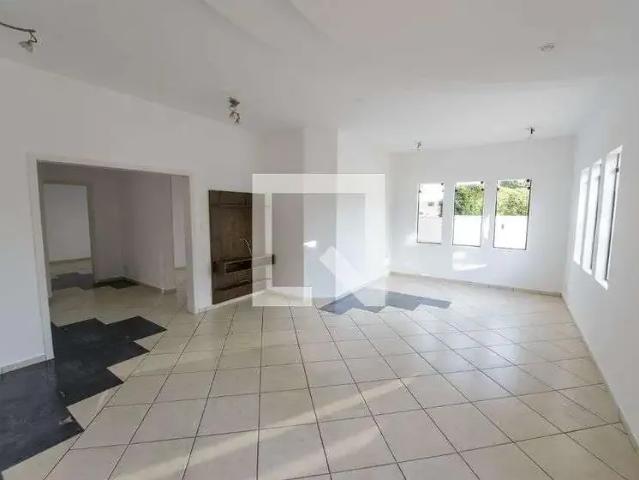 Casa aluguel em Região Imediata de Taubaté-Pindamonhangaba, Região Metropolitana do Vale do Paraíba e Litoral Norte