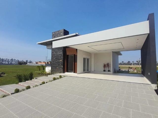 Casa venda em Arroio do Sal, Região Geográfica Intermediária de Porto Alegre