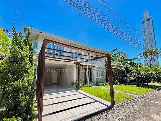 Casa venda em Região Geográfica Imediata de Itajaí, Balneario Camboriú