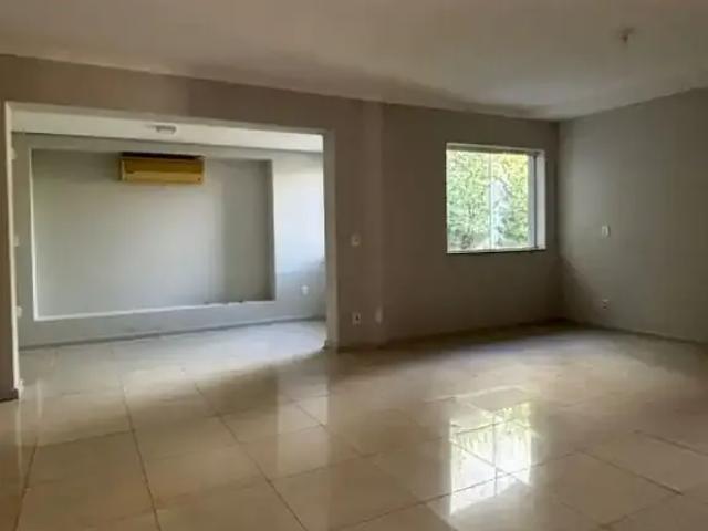 Casa venda em Região Imediata de Bauru, Bauru