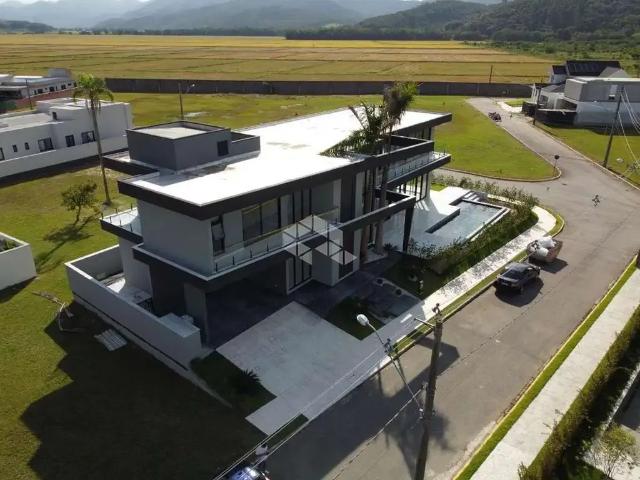 Casa venda em Região Geográfica Imediata de Itajaí, Camboriú