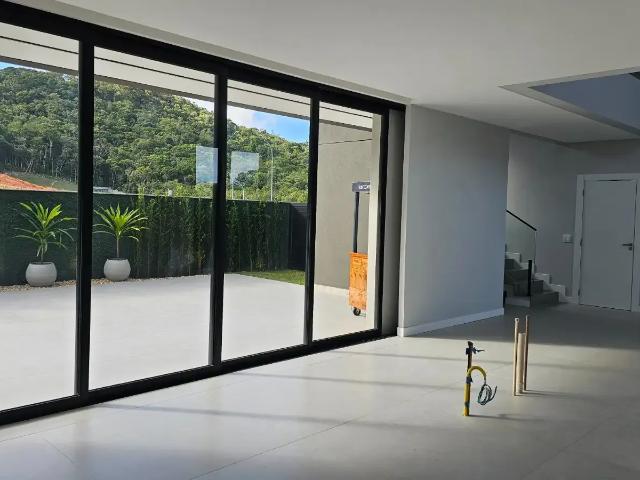 Casa venda em Região Geográfica Imediata de Itajaí, Camboriú