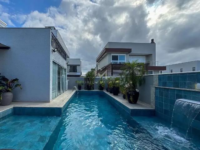 Casa venda em Região Geográfica Imediata de Itajaí, Camboriú