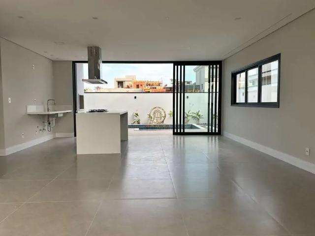 Casa venda em Região Imediata de Guaratinguetá, Região Metropolitana do Vale do Paraíba e Litoral Norte