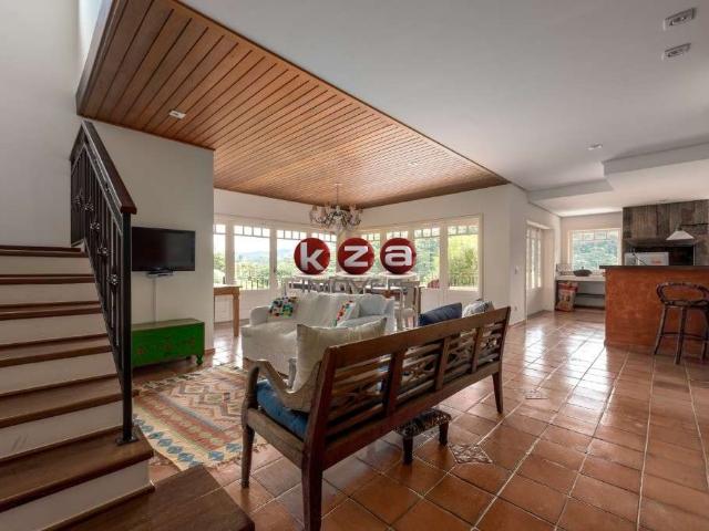 Casa venda em Região Imediata de Taubaté-Pindamonhangaba, Região Metropolitana do Vale do Paraíba e Litoral Norte