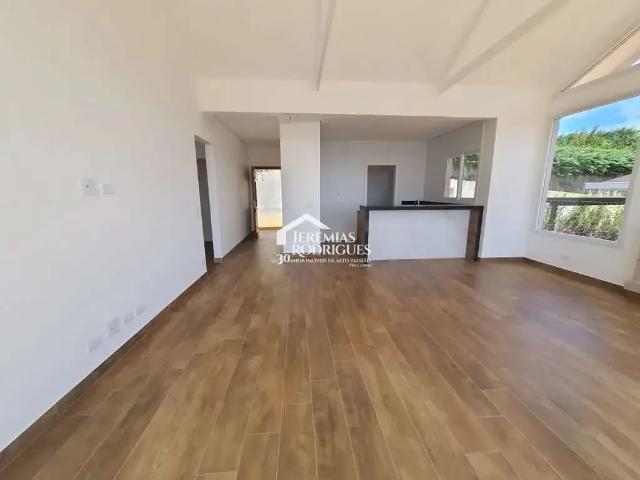Casa venda em Região Imediata de Taubaté-Pindamonhangaba, Região Metropolitana do Vale do Paraíba e Litoral Norte
